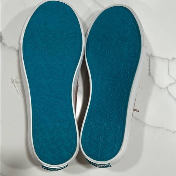 Blowfish Pink Canvas Sneakers with Lace-Up Design - Picture 3 of 4